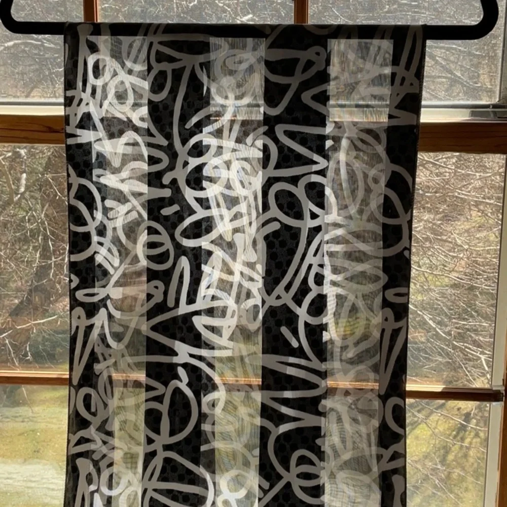Black and White Squiggle Design Scarf